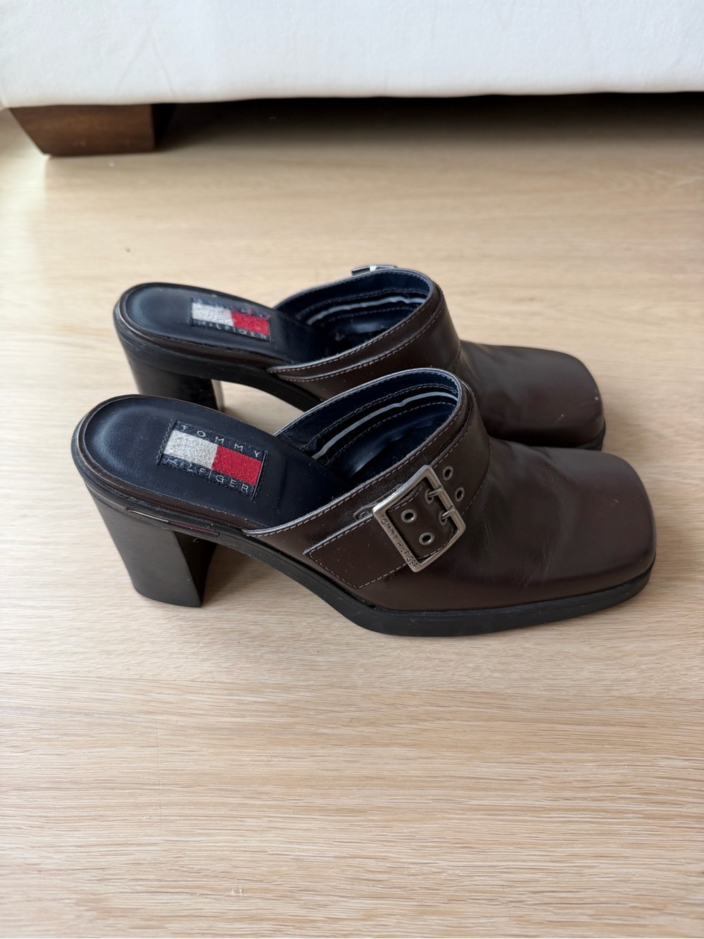 Tommy Hilfiger Brown Leather Buckle Block Heel Mules - Picture 8 of 8